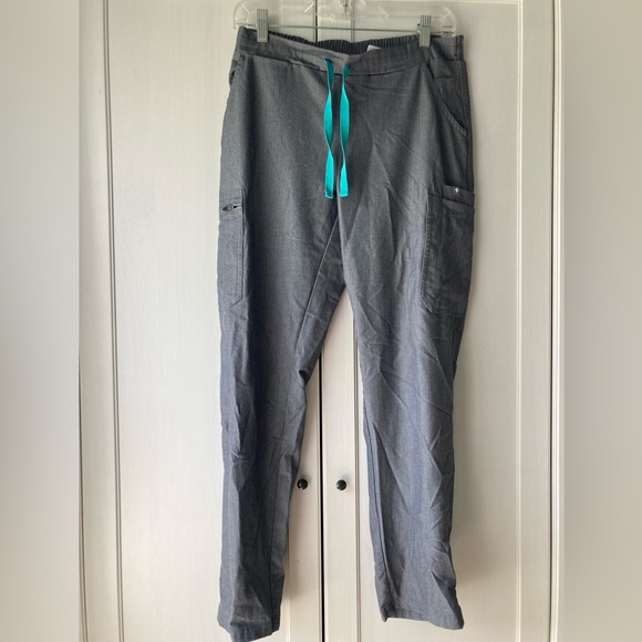 FIGS Yola Skinny Scrub Pants - Graphite - S - Picture 2 of 5